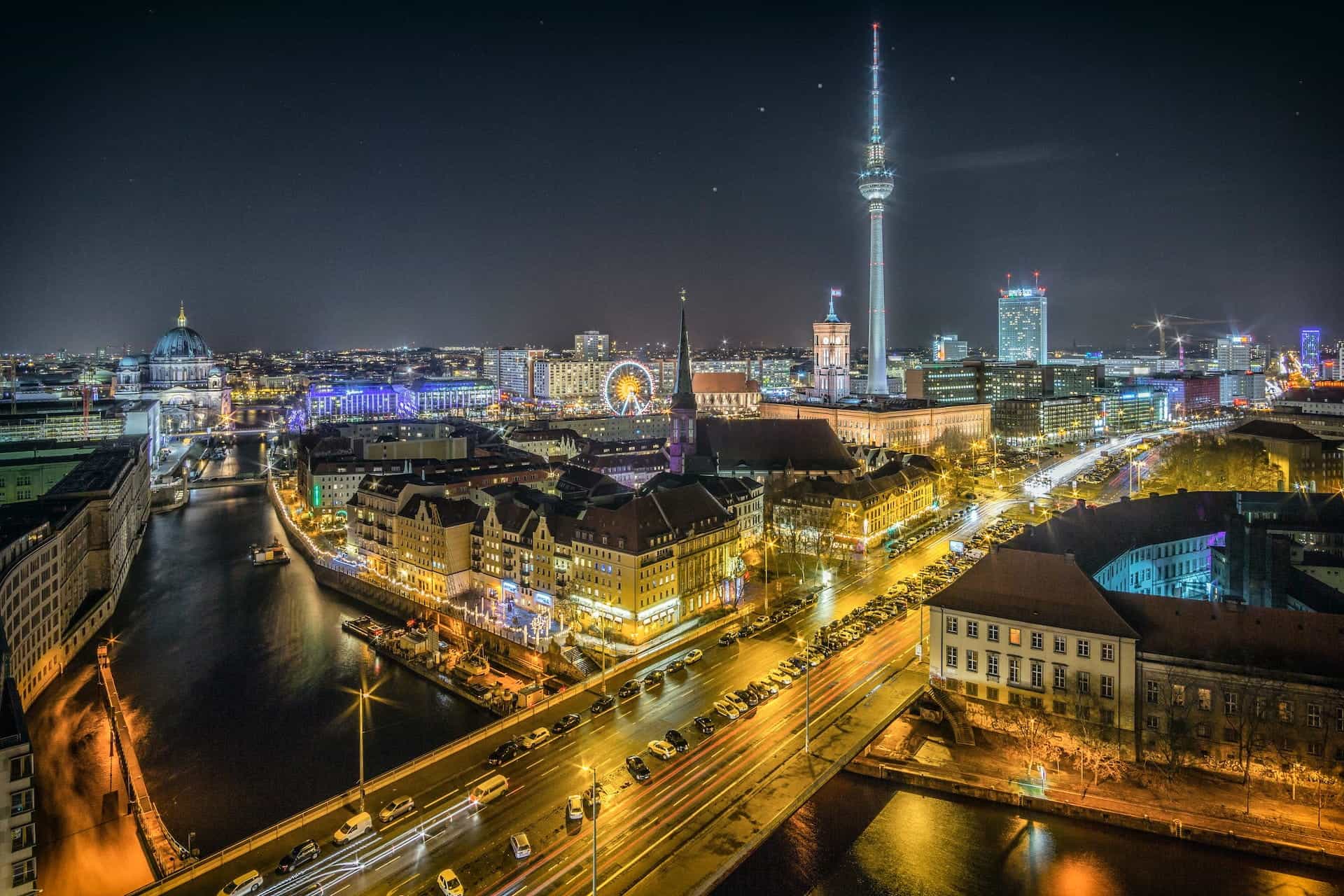 View over the River Spree to Nikolaiviertel and Alexanderplatz.