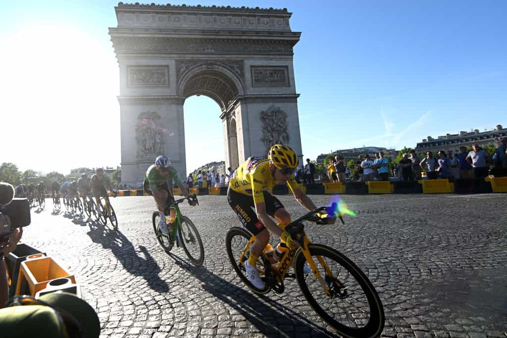 The yellow jersey circles the Arc de Triomphe during stage 21 of the 2022 Tour de France.